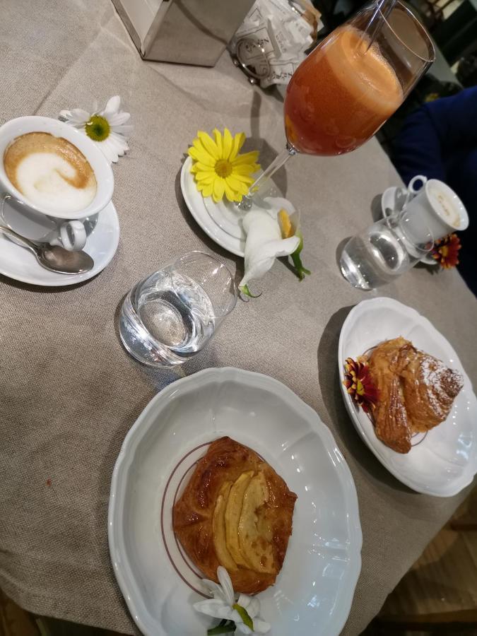 In Rada Bed & Breakfast ตรานิ ภายนอก รูปภาพ